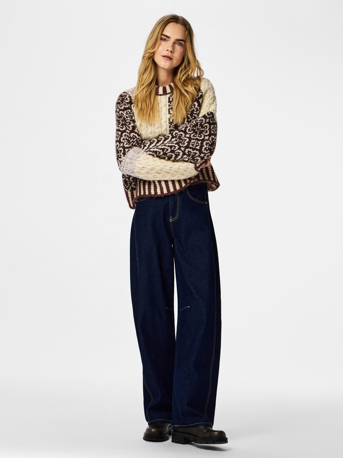 model_shot-front_full